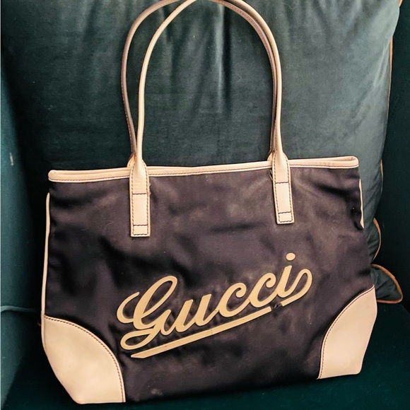 Gucci Handbags - Cute Vintage Gucci Navy and White Medium tote bag